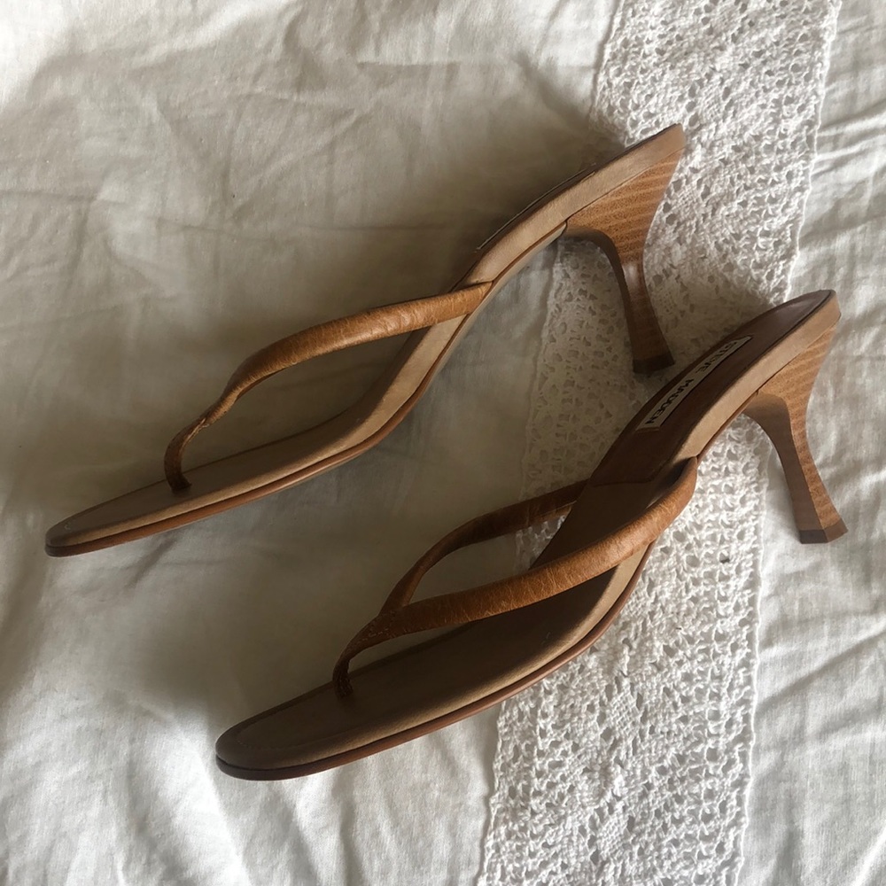 Y2K kitten heels